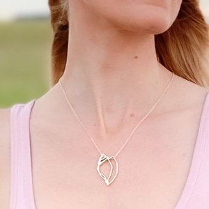 the beach and back hatteras shell pendant